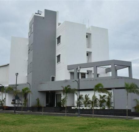 Sai Krupa Lawn And Regency, Buldhana Exterior photo
