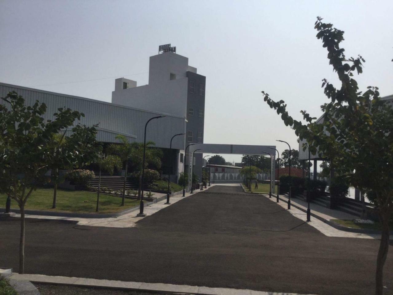 Sai Krupa Lawn And Regency, Buldhana Exterior photo